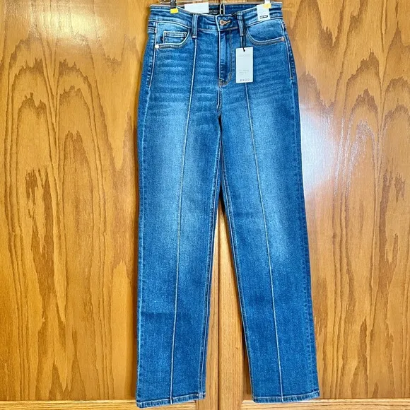 Judy Blue Sz 5  High Waist Straight Leg Jeans Cuffed or uncuffed Front Seam