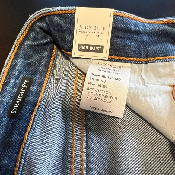 Judy Blue Sz 5  High Waist Straight Leg Jeans Cuffed or uncuffed Front Seam
