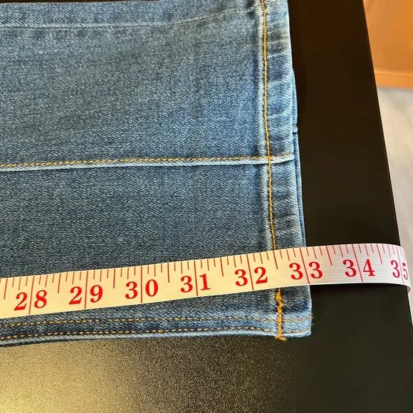 Judy Blue Sz 5  High Waist Straight Leg Jeans Cuffed or uncuffed Front Seam