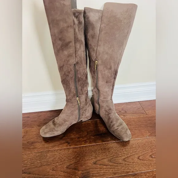 Karl Lagerfeld 8 Women's Suede Knee-High Boots