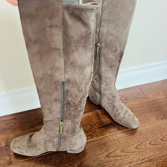 Karl Lagerfeld 8 Women's Suede Knee-High Boots
