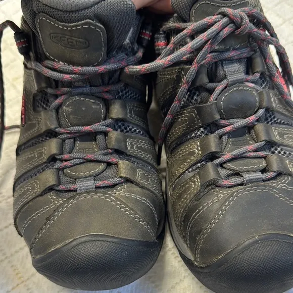 Keen Athletic Shoes Gray and Pink with Steel Toe &amp; Dr Scholls Inserts