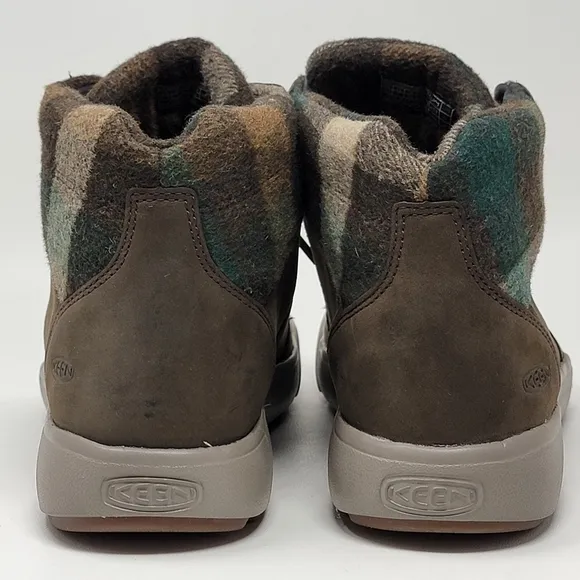 KEEN Elena Mid Boots Womens Sz 7 Hiking Winter Chestnut Leather Insulated Plaid