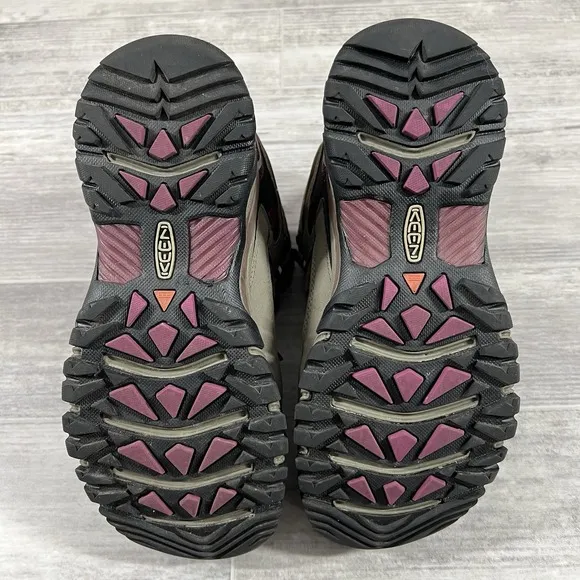 Keen Targhee 3 Waterproof Round Toe Hiking  Womens 7.5 Brown Casual Boot 1018178