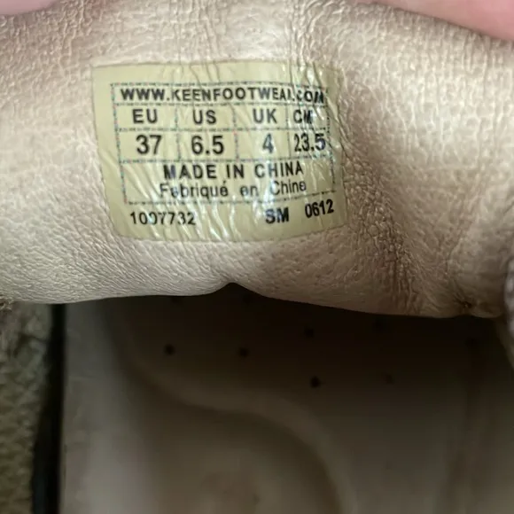 Keen Toyah Sneakers Size 6.5