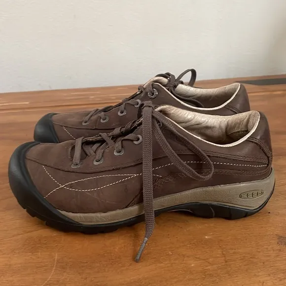 Keen Toyah Sneakers Size 6.5
