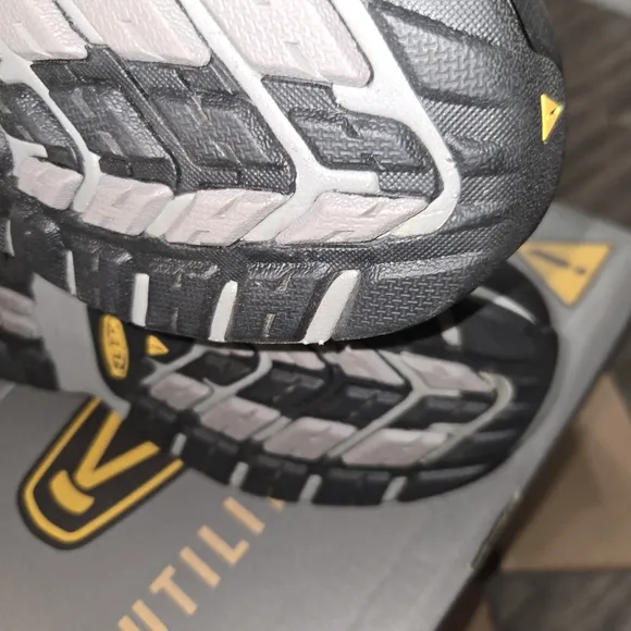 KEEN Utility Sparta Low Alloy Safety Toe‎ ESD Non Slip Work Shoe Women's…