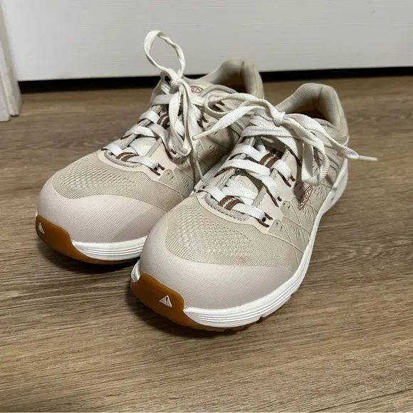 Keen Women's Utility Shoe Size 7.5