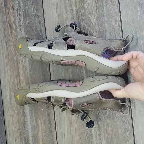 Keen Womens Whisper Waterproof Outdoor Hiking Sandals Shoes sz 8