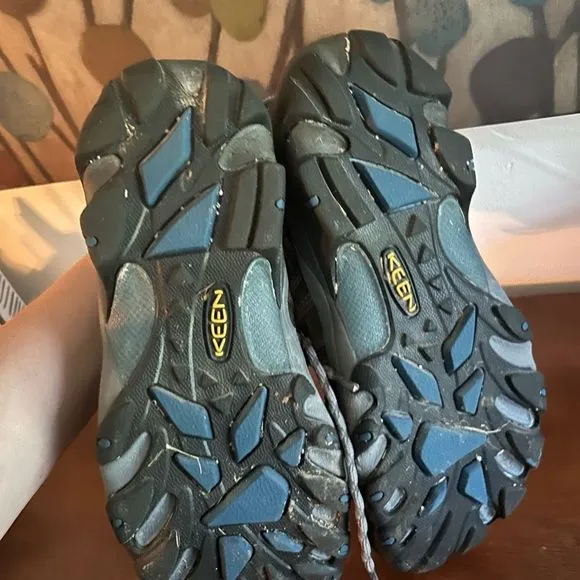 Keen Targhee II hiking boots
