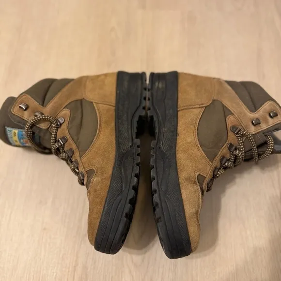 La Reginetta Italian Vintage Brown Hiking Boots. US women’s size 8.5 (EUR 39)