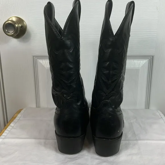 Laredo black mens cowboy boots size 8D. LEA.VAMP. FOX