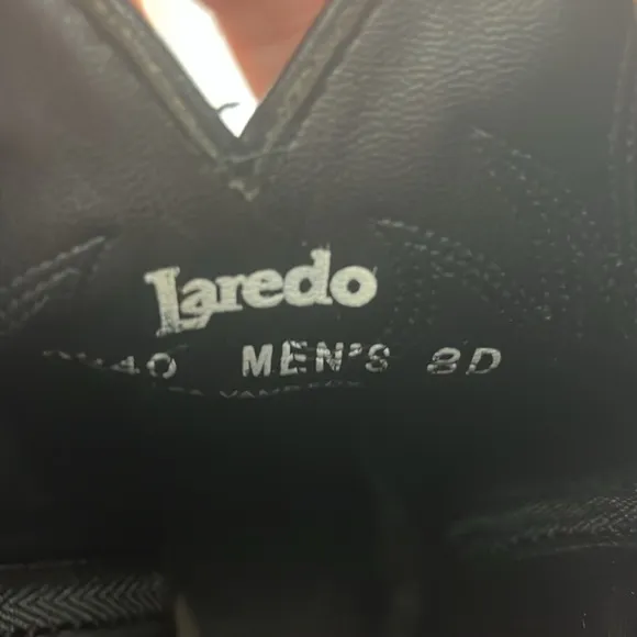 Laredo black mens cowboy boots size 8D. LEA.VAMP. FOX