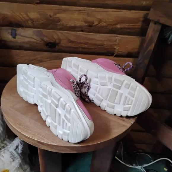 Last Women's Pink Sneakers