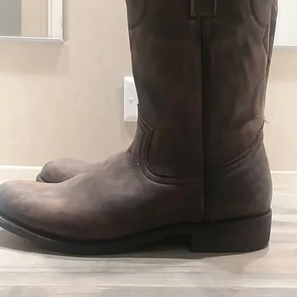Like New Rebel Men Leather y2k Black Casual Cowboy Work Boots size 9.5