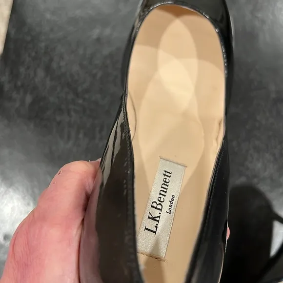 L.K. Bennett Stila Black Patent Courts Size 38/7