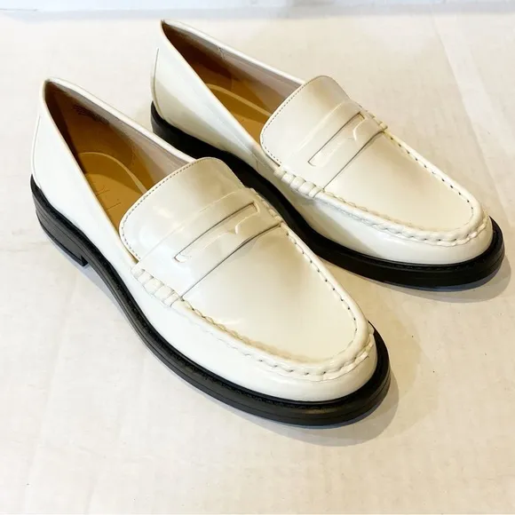 LOFT Penny Loafer Creme