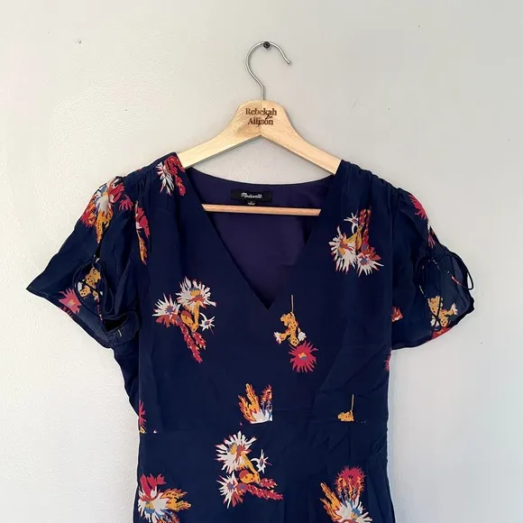 Madewell Silk Poppy Dress in Cactus Flower Navy Floral Silk Dress SZ 2