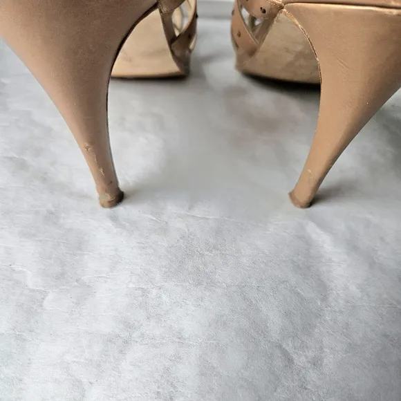 Manolo Blahnik Tan gladiator stud leather sandals