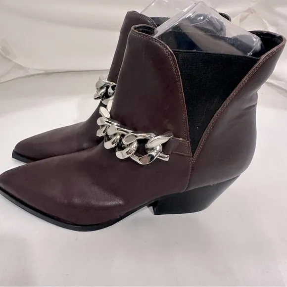 Marc Fisher LTD Mlhenley Women’s Western Chelsea Boots Curb Links Chains 9.5
