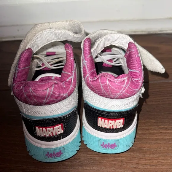 MARVEL SPIDEY GWEN SNEAKERS