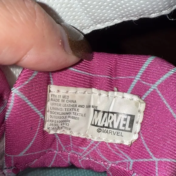 MARVEL SPIDEY GWEN SNEAKERS