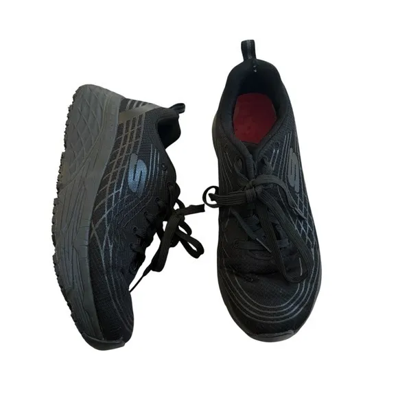 Men’s black Sketchers sneakers