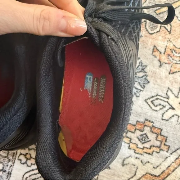 Men’s black Sketchers sneakers