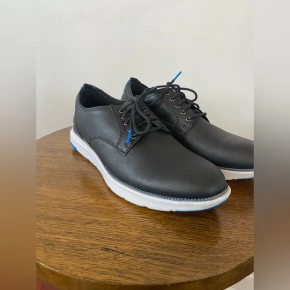 Men’s Cole Haan Sneakers size 11