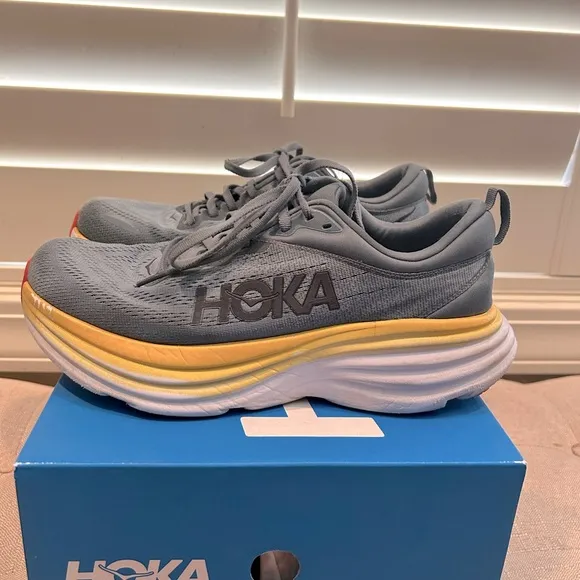 Men’s Hoka Bondi 8 blue running shoes. Size 8.5