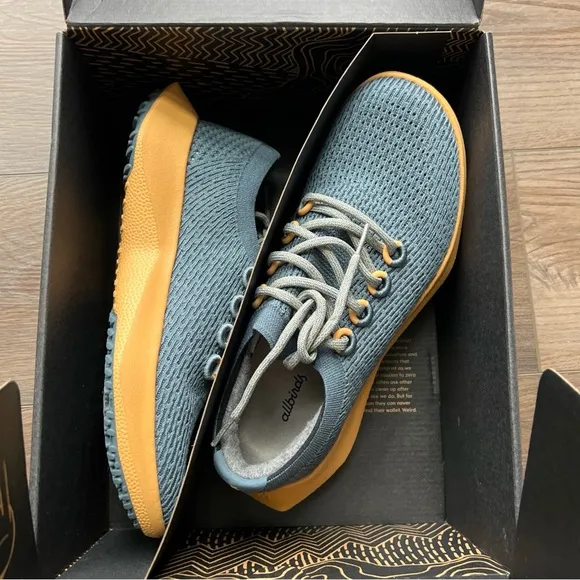 Mens Size 10 Allbirds Tree Dasher 2 Running Shoes Blue/Tan