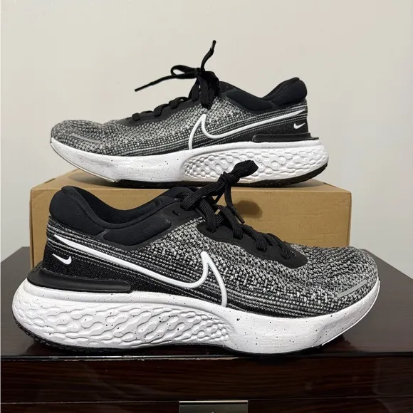 Men's Size 12 Nike ZoomX Invincible Run Flyknit Oreo CT2228-103 Running Shoes