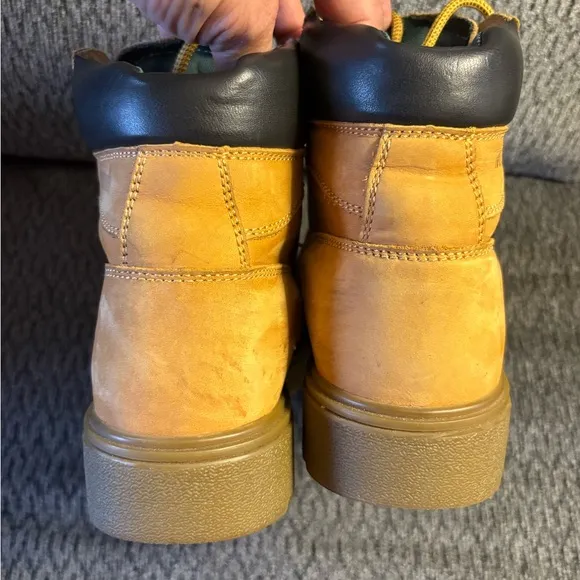 Men’s Wolverine Cheyenne Tan Leather Work Boots Style #W01038 Size 7.5