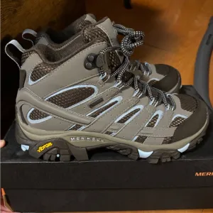 MERRELL HIKING WATERPROOF BOOTS MOAB 2 MID GTX J99796 WMNS SIZE 8 NWB