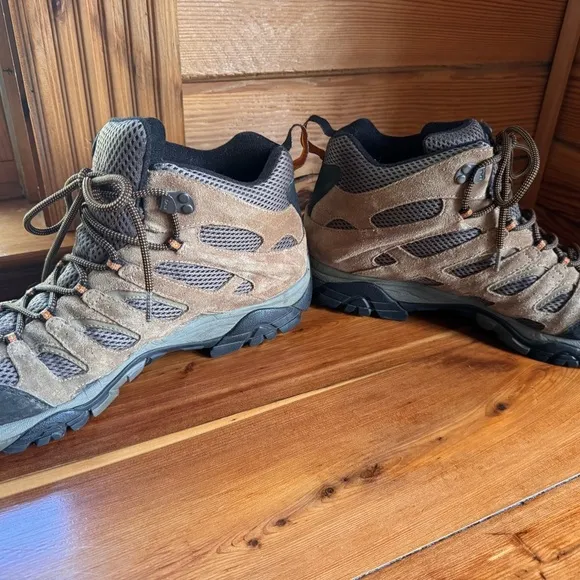 Merrell Men’s Moab Mid Waterproof j88623 hiking boots in Earth brown size 14
