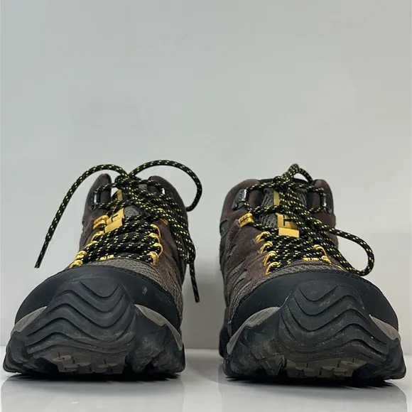 Merrell Men’s Oakcreek Mid Waterproof Hiking Boots Size 8.5