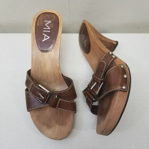 MIA 7M Brown Slides Wood Heels Chunky 90s Y2K Studs Sandals Buckles