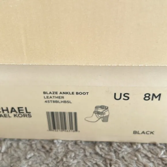 MICHAEL KORS Blaze Ankle Boots Black Leather sz 8 NIB