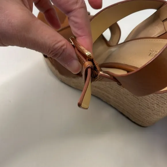Michael Kors Tan Leatherr Espadrille Wedge Sandals Size 9