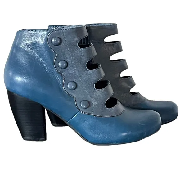 MIZ MOOZ Debra Blue Leather Ankle Boots Victorian Rockabilly Size 8