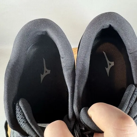 Mizuno Wave Horizon 5 Mens US 15 Black Running Shoes Sneakers