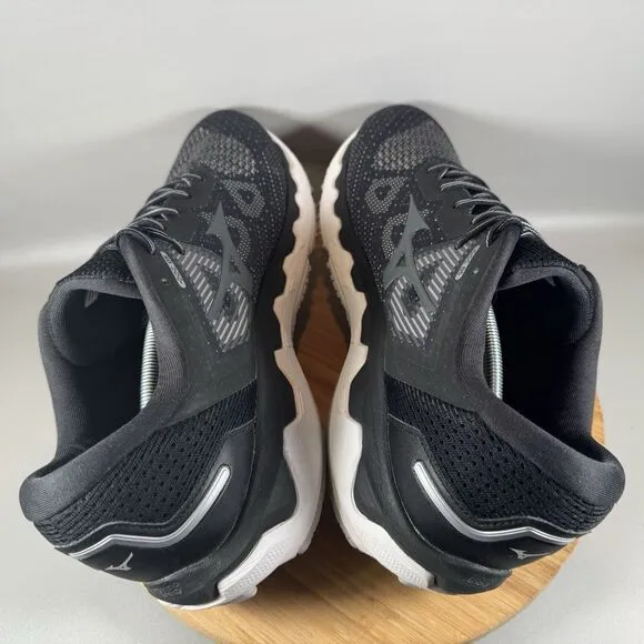 Mizuno Wave Horizon 5 Mens US 15 Black Running Shoes Sneakers