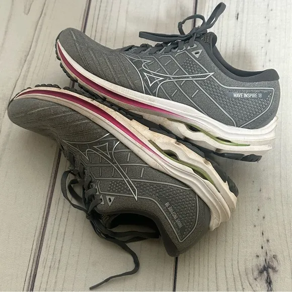 Mizuno Wave Inspire 18 Womens Athletic Running Sneakers Shoes Sz 10 Grey