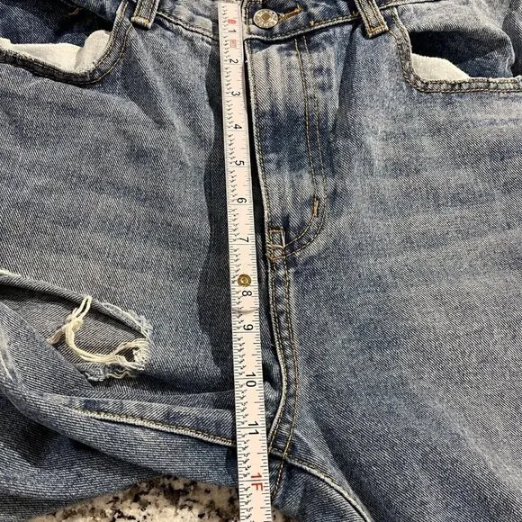 Momokrom Distressed Blue Denim Vintage High-Waisted Mom Jeans 10 Frayed Hem