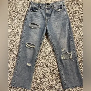 Momokrom Distressed Blue Denim Vintage High-Waisted Mom Jeans 10 Frayed Hem
