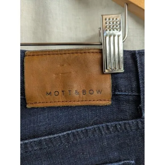 Mott &amp; Bow women's W32 x L32 straight leg dark wash, 98% cotton jeans J9