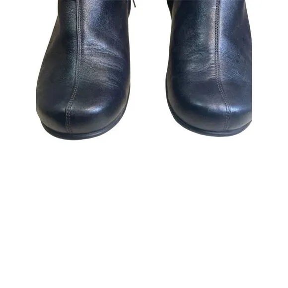Naot Women's Ankle Booties Size 40 Black Medallion Accent 2&quot; Heels