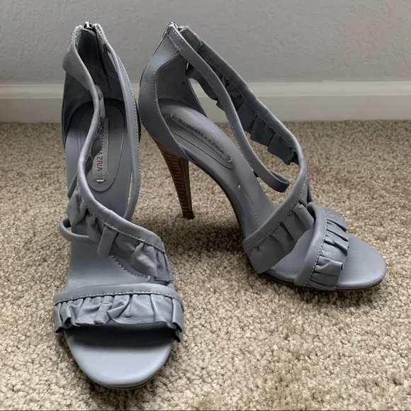 NEW $198 BCBGMAXAZRIA Frilly Grey Sandals Heels 10