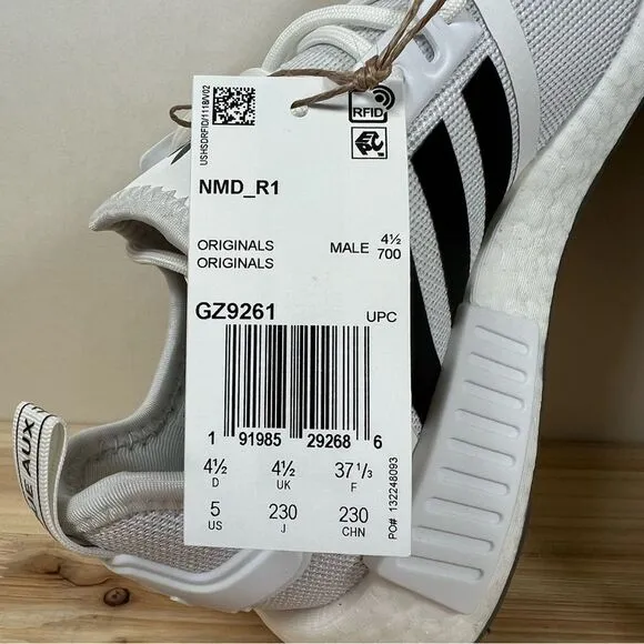 NEW Adidas NMD R1 running shoes womens 6 Mens 5 Cloud White Core Black Grey
