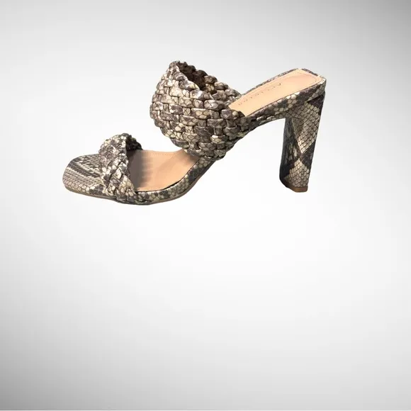 NEW ARTICLES OF SOCIETY ASTI BROWN SNAKE HEEL SANDAL SIZE 7